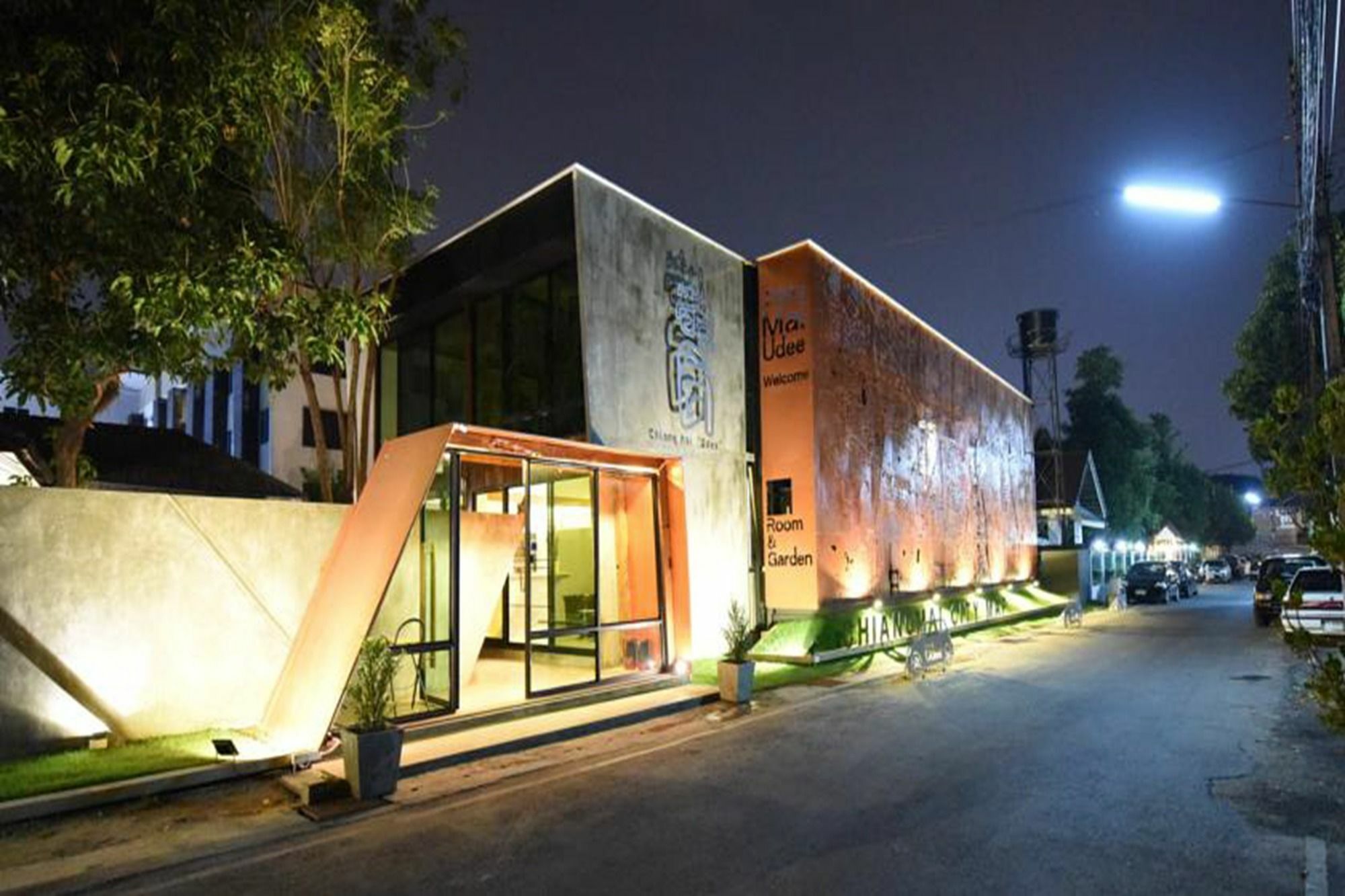 치앙마이 우디 호텔 외부 사진